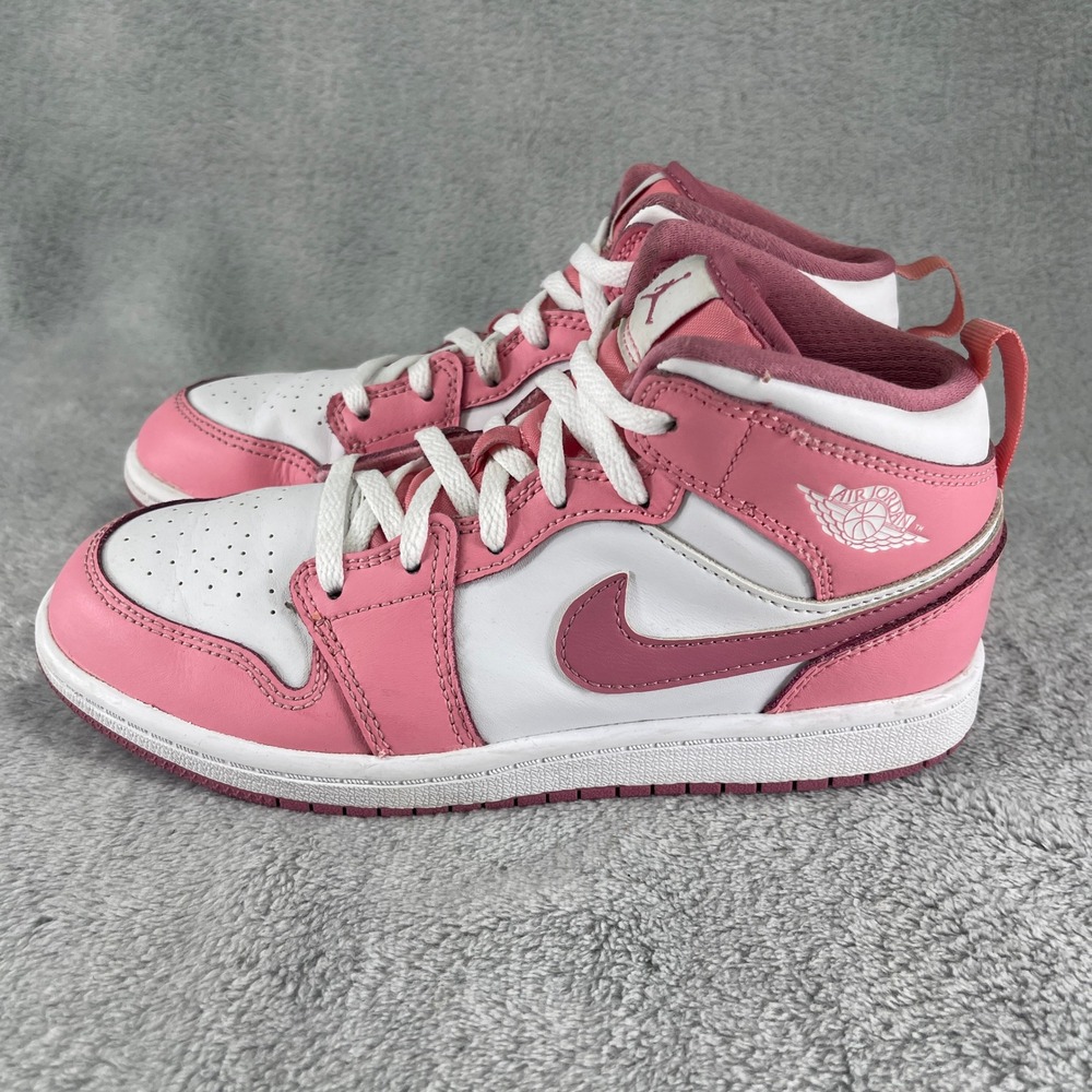 Nike Air Jordan 1 Shoes Kids 3Y Mid Valentines Day Sneakers DQ8424-616 - Picture 2 of 10